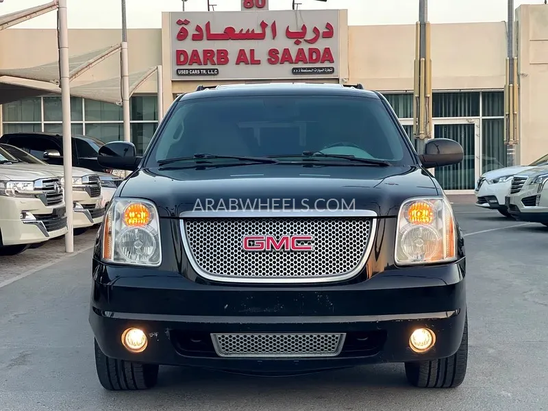 GMC Yukon XL 2012 for Sale in Sharjah Image-3
