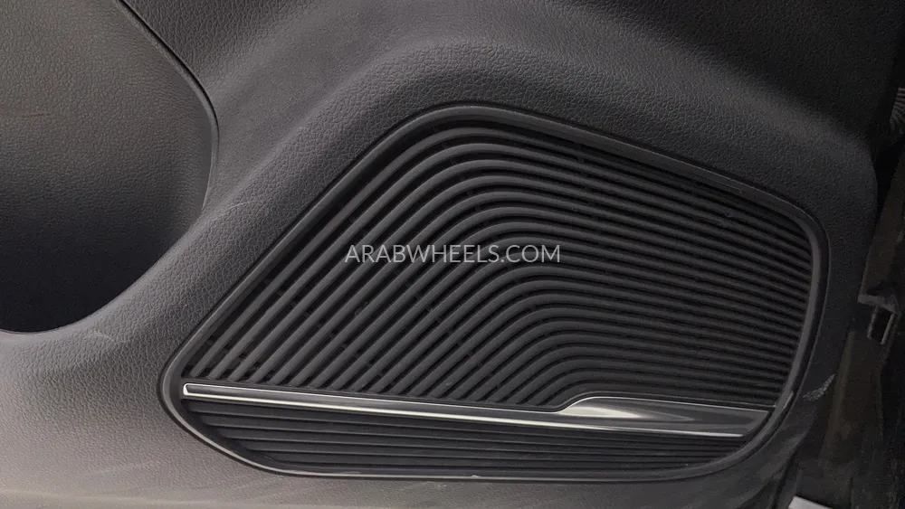 إم جي RX8 2023 for Sale in دبي Image-25