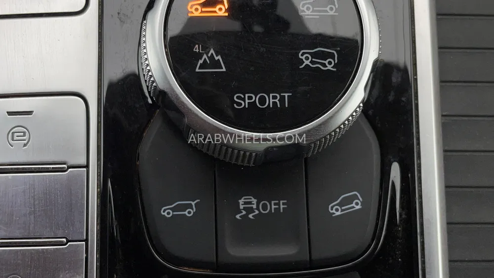 إم جي RX8 2023 for Sale in دبي Image-40