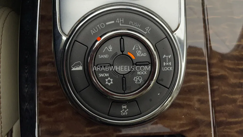 Nissan Patrol 2018 for Sale in Dubai Image-38