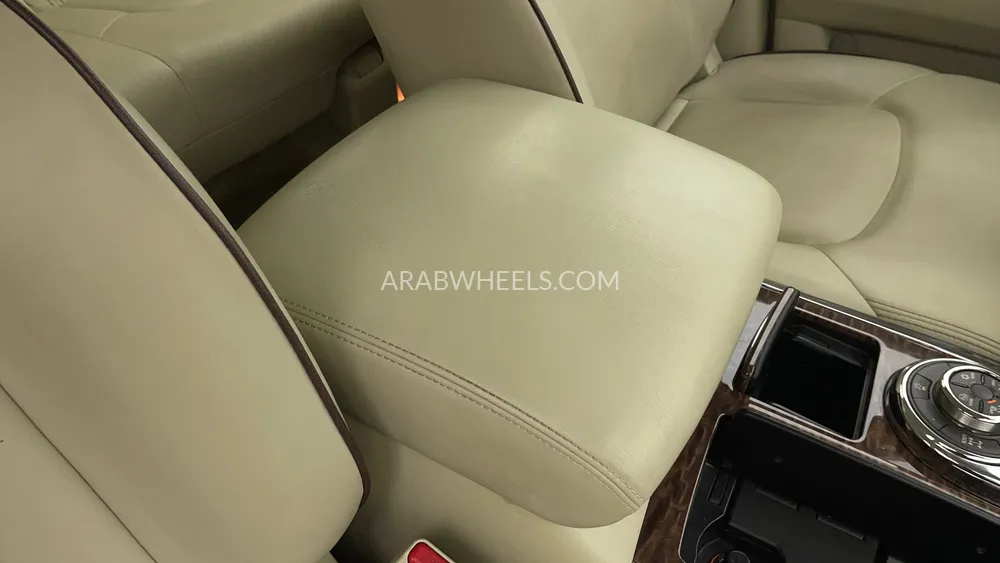 Nissan Patrol 2018 for Sale in Dubai Image-42