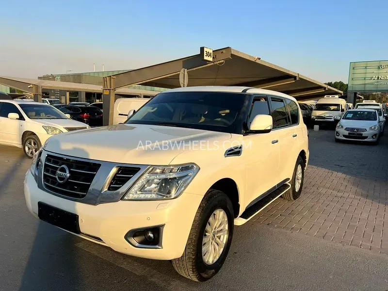 Nissan Patrol 2019 for Sale in Sharjah Image-3