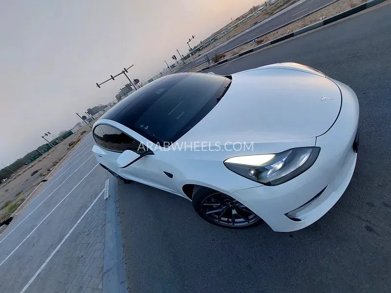 تسلا موديل 3 2021 for Sale in الشارقة Image-2