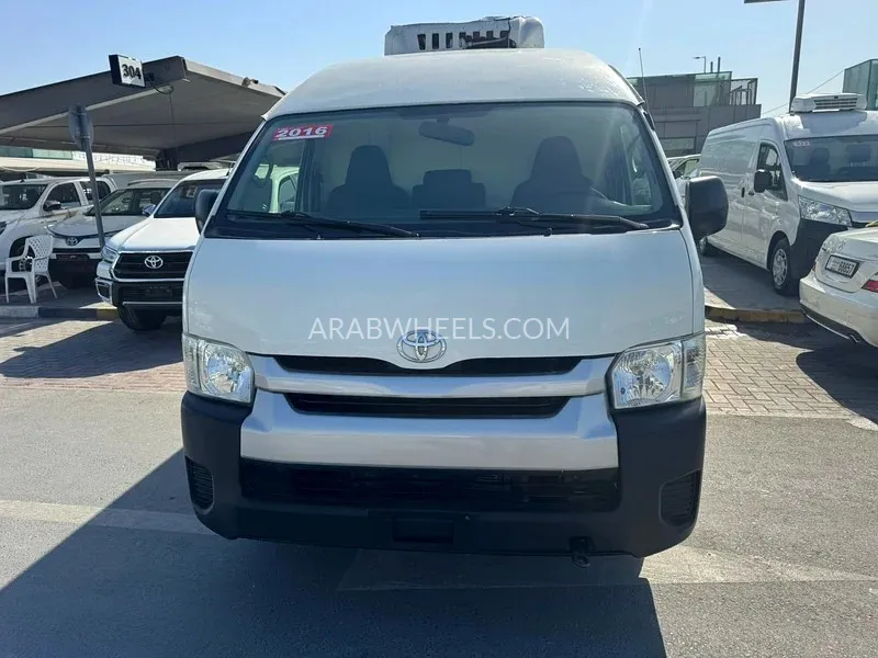 Toyota Hiace 2016 for Sale in Sharjah Image-2