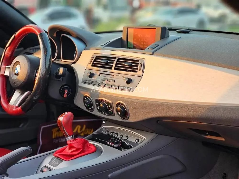 BMW Z4 2004 for Sale in Dubai Image-9