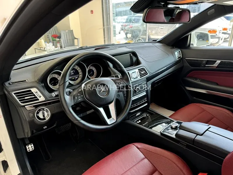 مرسيدس بنز كلاس E 2016 for Sale in أبو ظبي Image-9