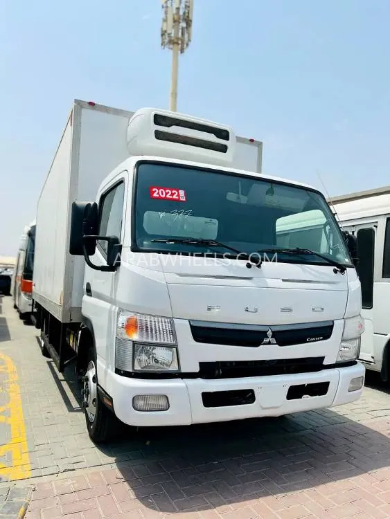 Mitsubishi Fuso 2022 for Sale in Sharjah Image-2