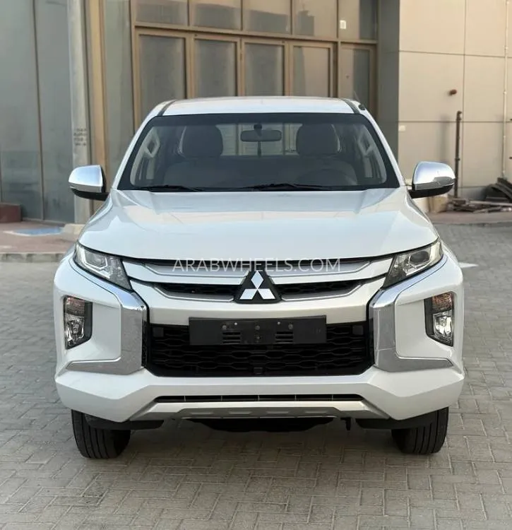 ميتسوبيشي L200 2020 for Sale in أبو ظبي Image-2