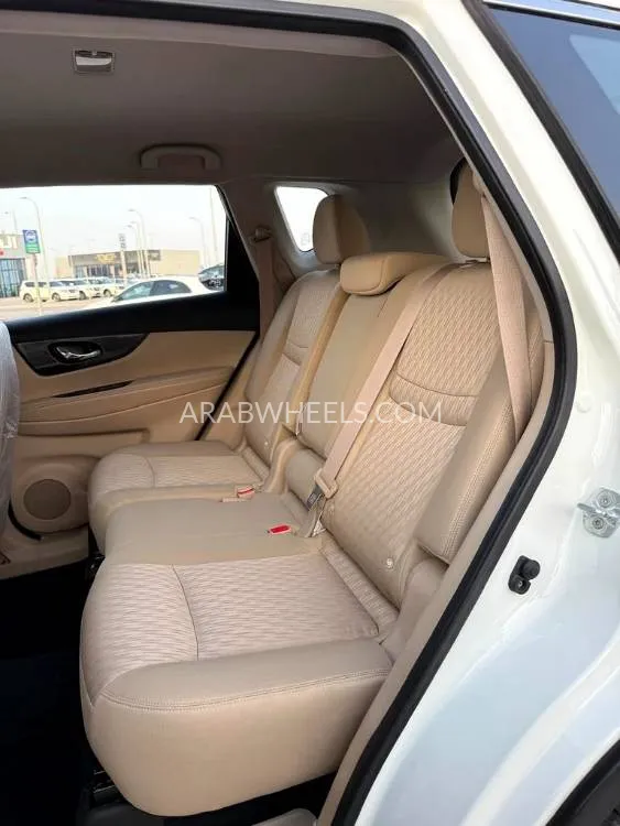 Nissan X-Trail 2018 for Sale in Abu Dhabi Image-6