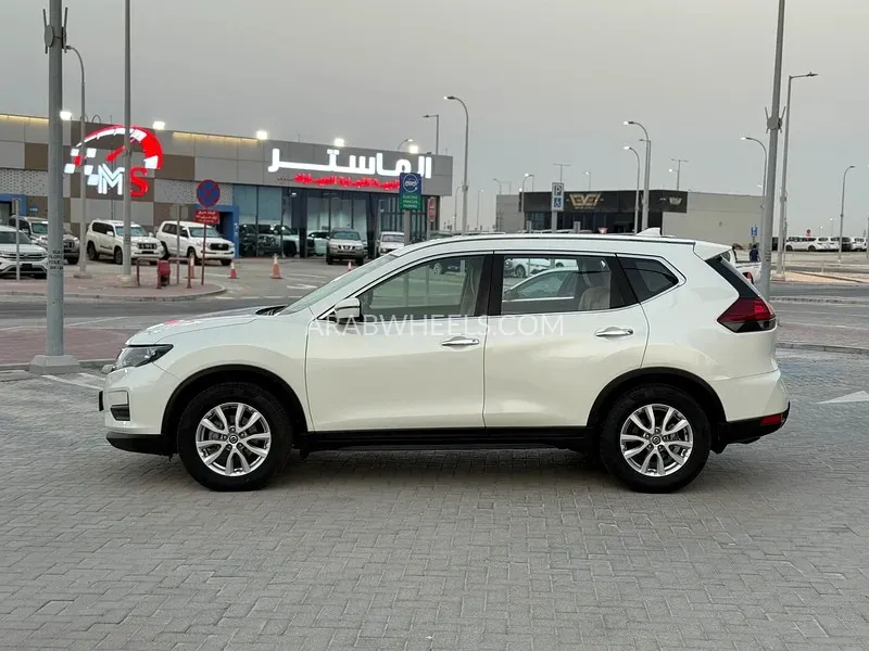Nissan X-Trail 2022 for Sale in Abu Dhabi Image-4