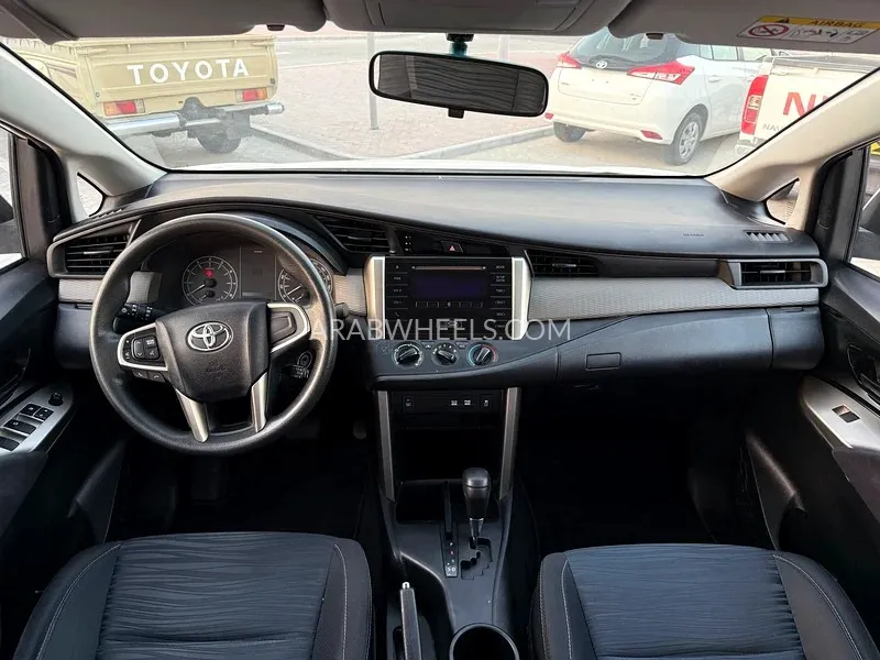 Toyota Innova 2020 for Sale in Abu Dhabi Image-8