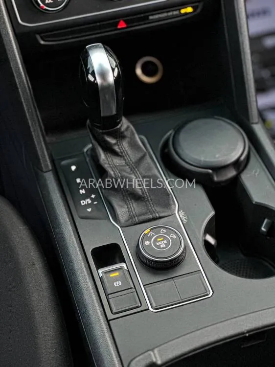 Volkswagen Touareg 2019 for Sale in Abu Dhabi Image-15