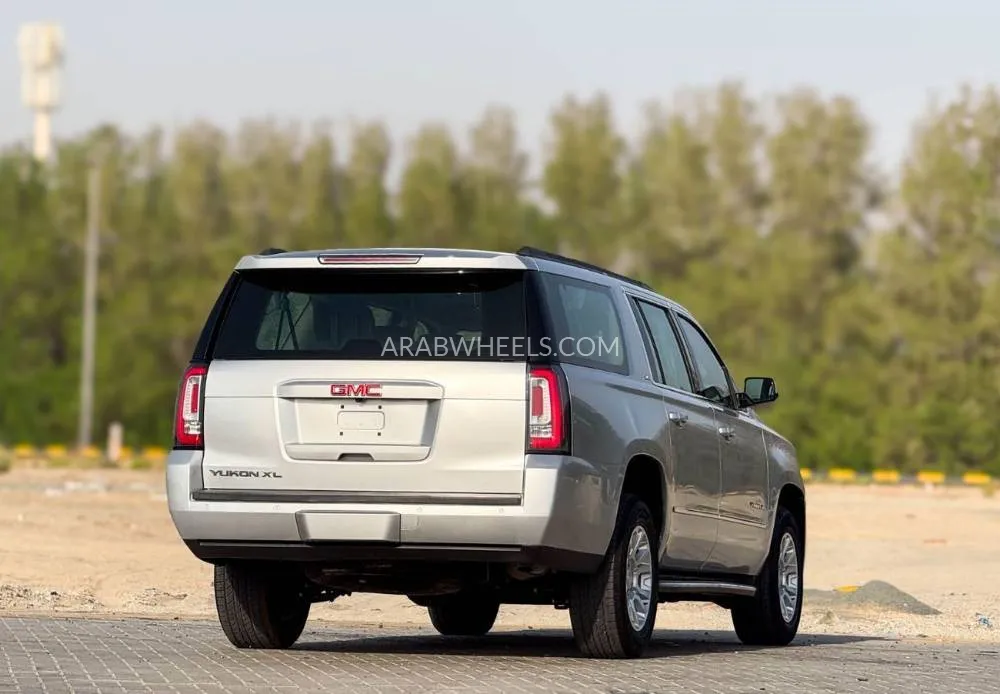 GMC Yukon XL 2020 for Sale in Sharjah Image-6
