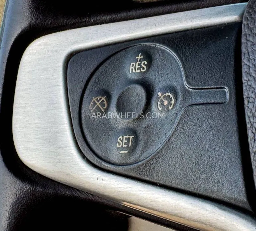 GMC Yukon XL 2020 for Sale in Sharjah Image-16