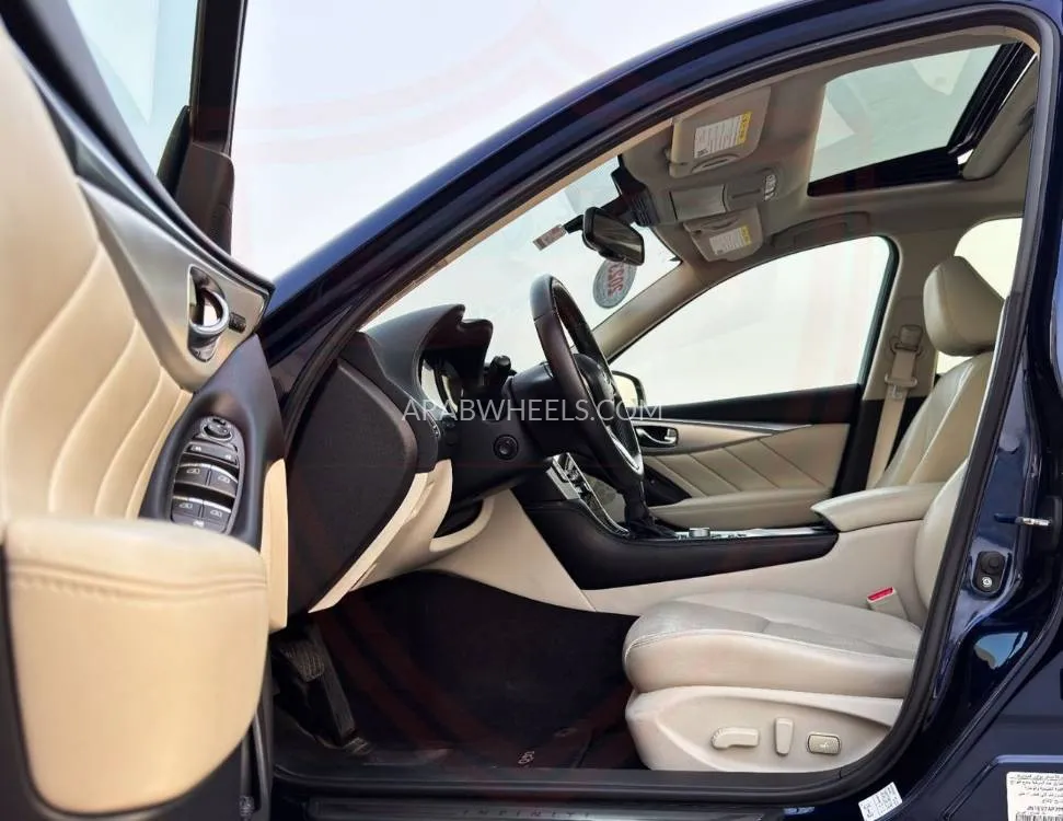 إنفينيتي Q50 2023 for Sale in الشارقة Image-8