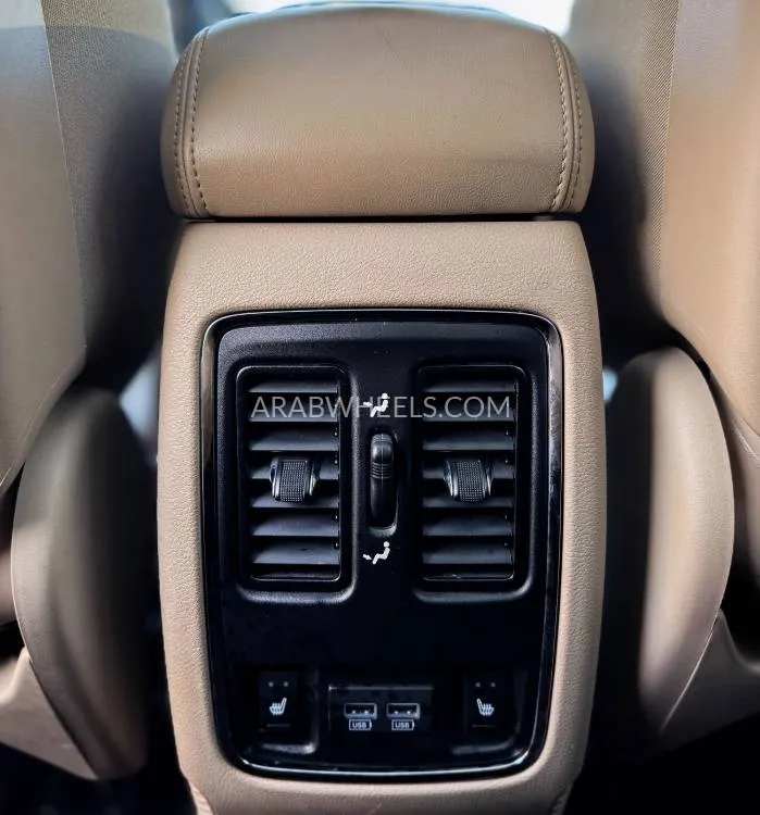 Jeep Cherokee 2021 for Sale in Sharjah Image-11