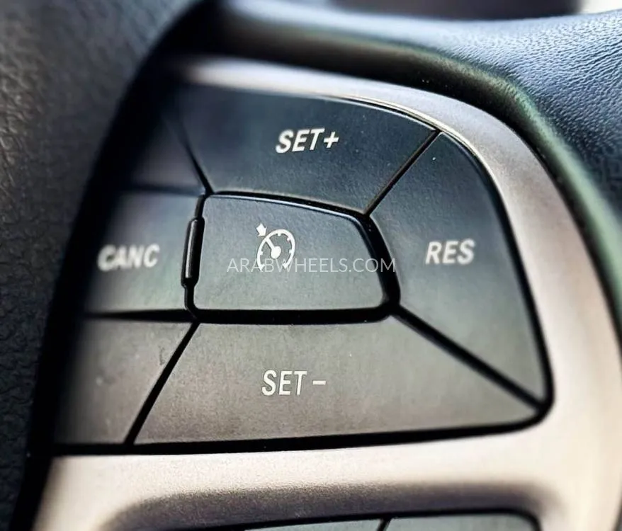 Jeep Cherokee 2021 for Sale in Sharjah Image-14