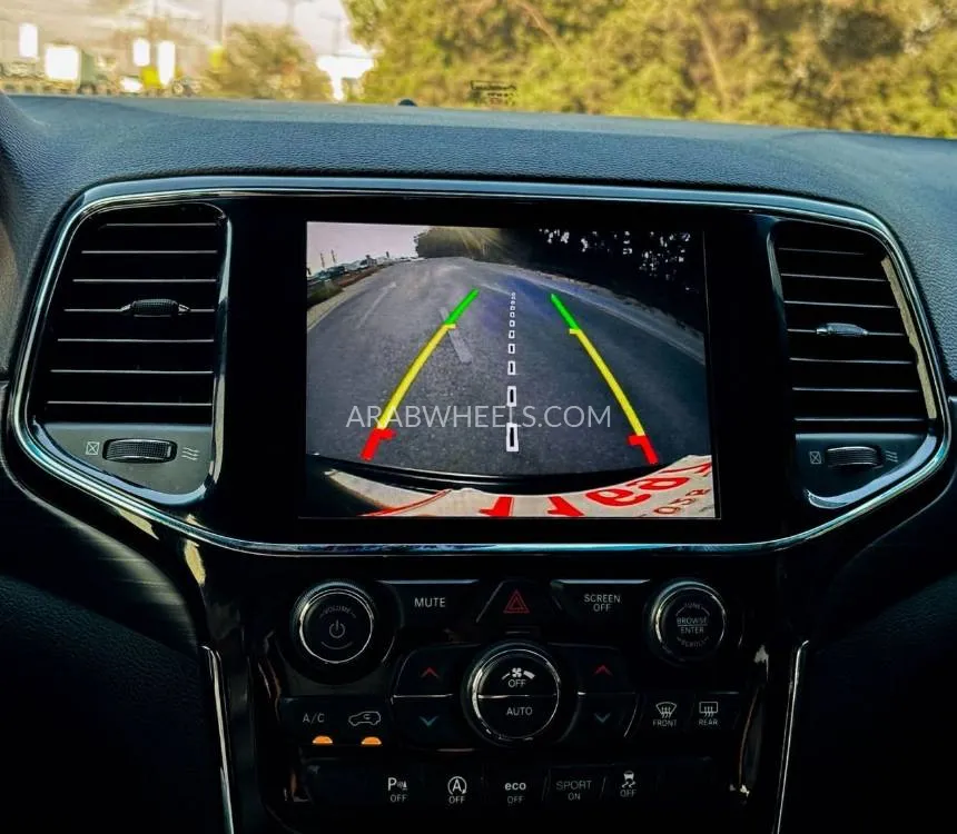 جيب شيروكي 2021 for Sale in الشارقة Image-16