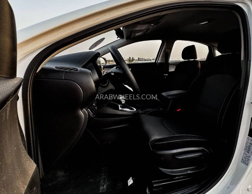 كيا سيراتو 2023 for Sale in الشارقة Image-9