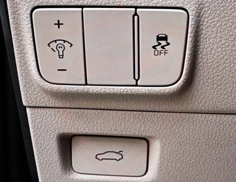 Kia K5 2023 for Sale in Sharjah Image-17