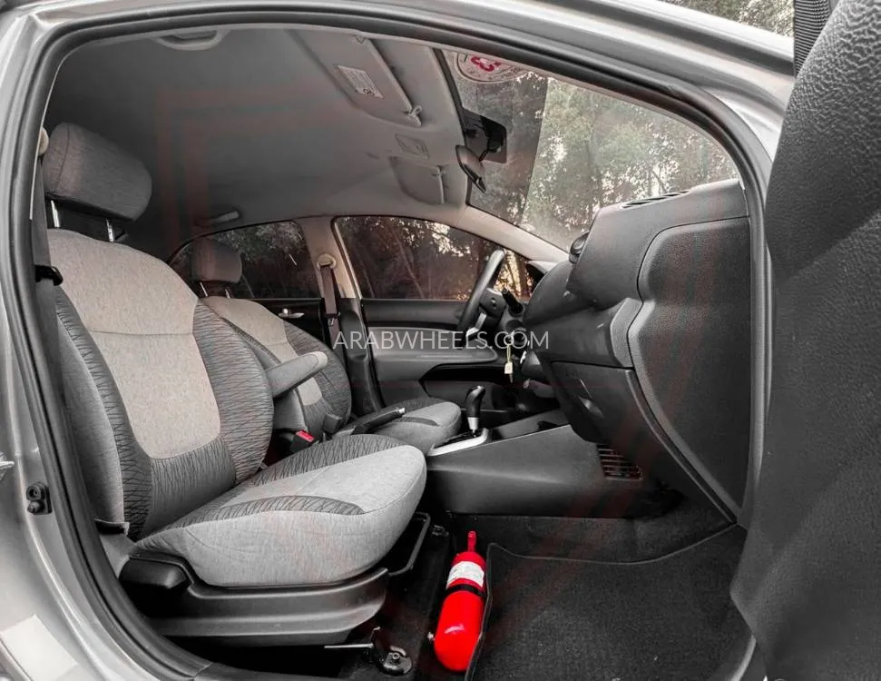 Kia Pegas 2023 for Sale in Sharjah Image-8