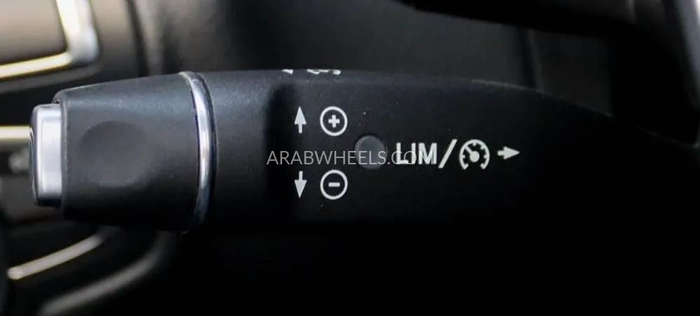 Mercedes Benz GLC Class 2018 for Sale in Sharjah Image-23