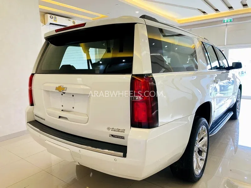 Chevrolet Suburban 2018 for Sale in Sharjah Image-8