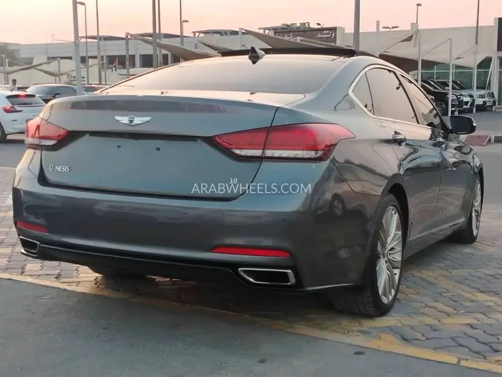 Genesis G80 2015 for Sale in Dubai Image-8