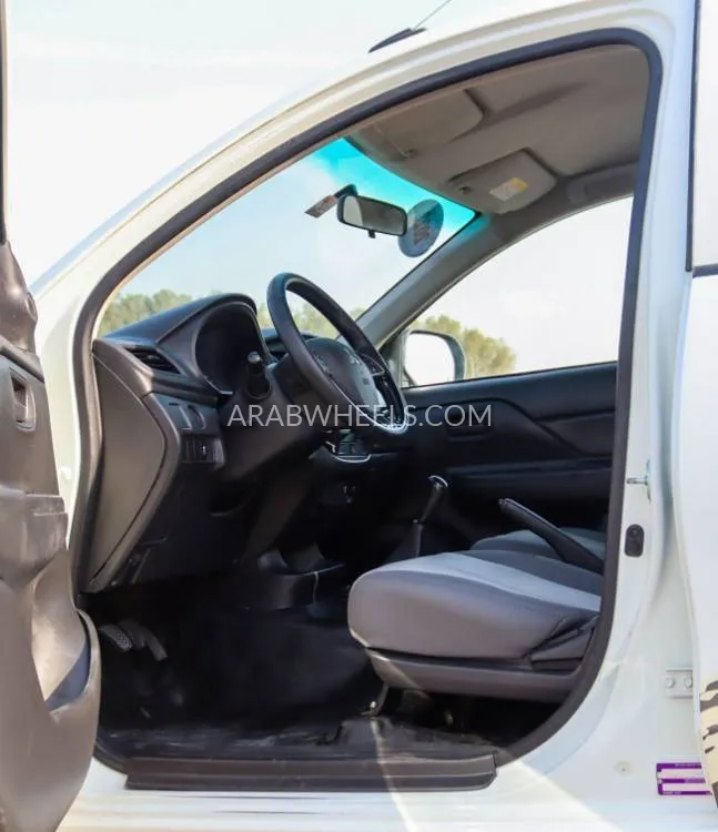 Mitsubishi L200 2022 for Sale in Sharjah Image-8