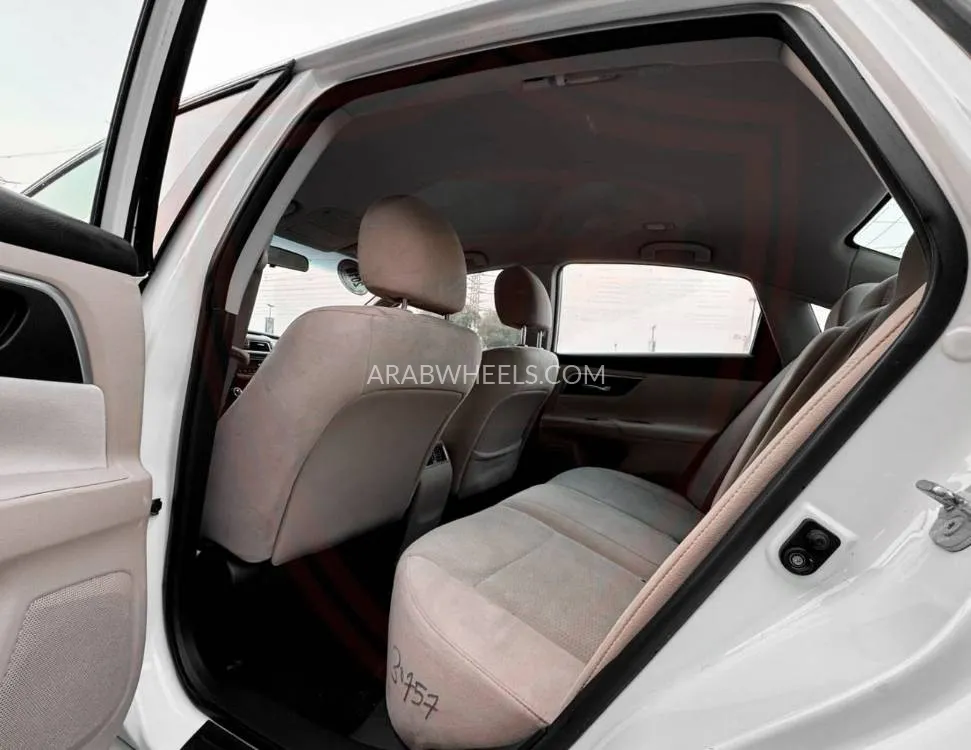 Nissan Altima 2016 for Sale in Sharjah Image-10