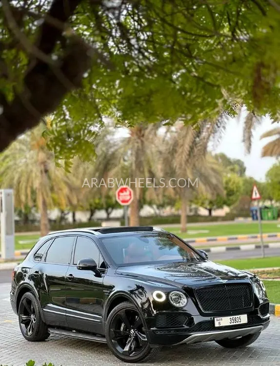 Bentley Bentayga 2018 for Sale in Sharjah Image-2