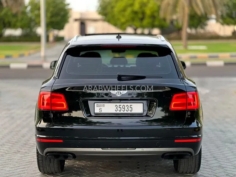 Bentley Bentayga 2018 for Sale in Sharjah Image-10