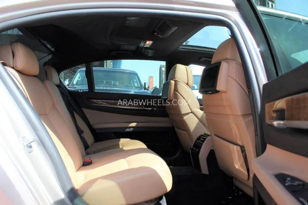 BMW 7 series 2011 for Sale in Dubai Image-13
