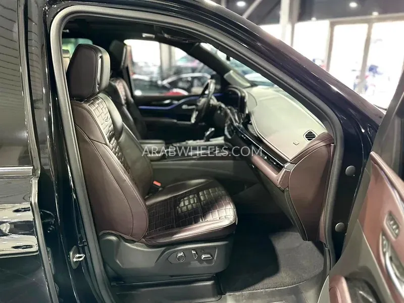 Cadillac Escalade 2022 for Sale in Dubai Image-6