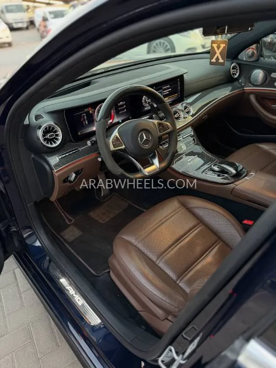 مرسيدس بنز كلاس E 2018 for Sale in الشارقة Image-10