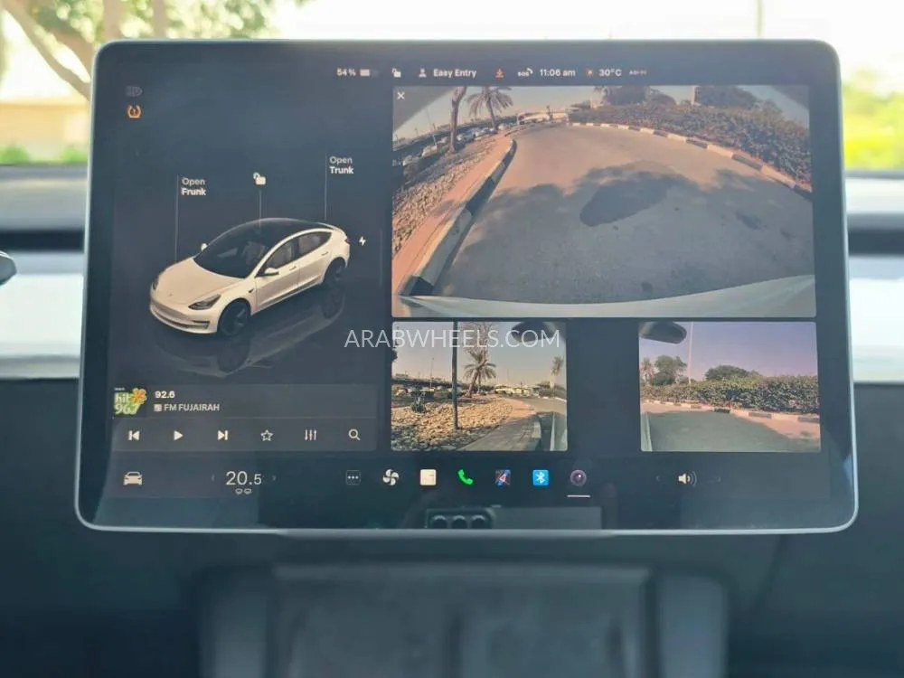 Tesla Model 3 2023 for Sale in Dubai Image-5