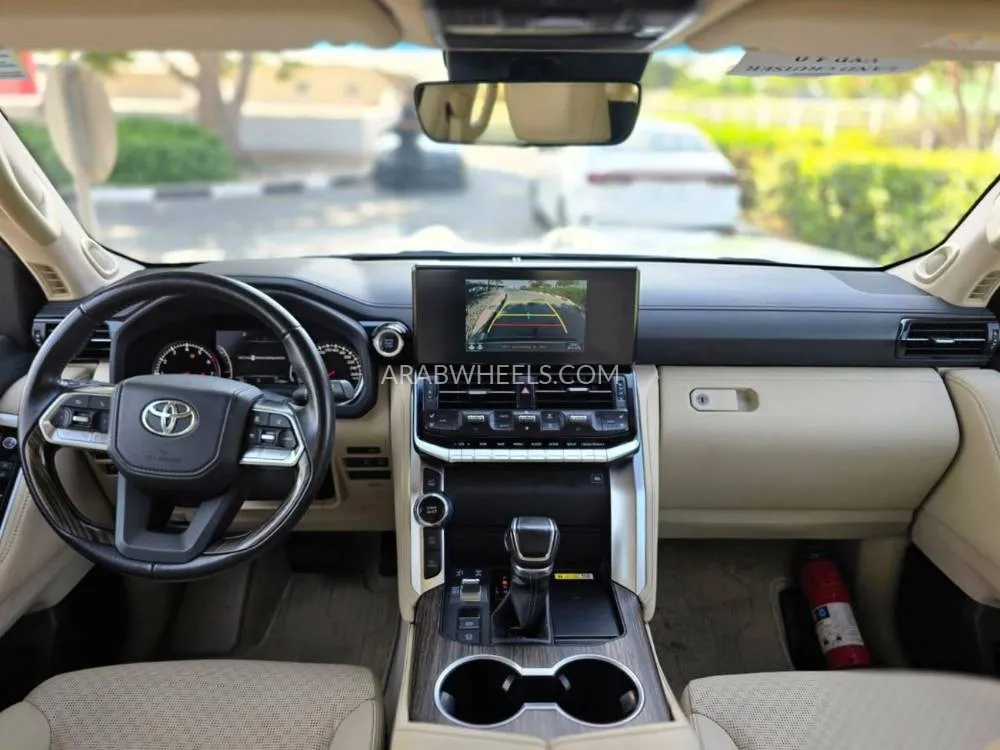 Toyota Land Cruiser 2023 for Sale in Dubai Image-6