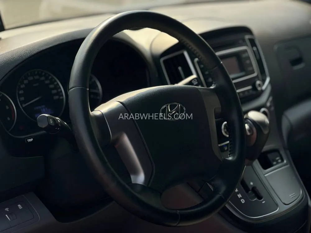 هيونداي إتش-1 ستاريكس 2021 for Sale in الشارقة Image-18