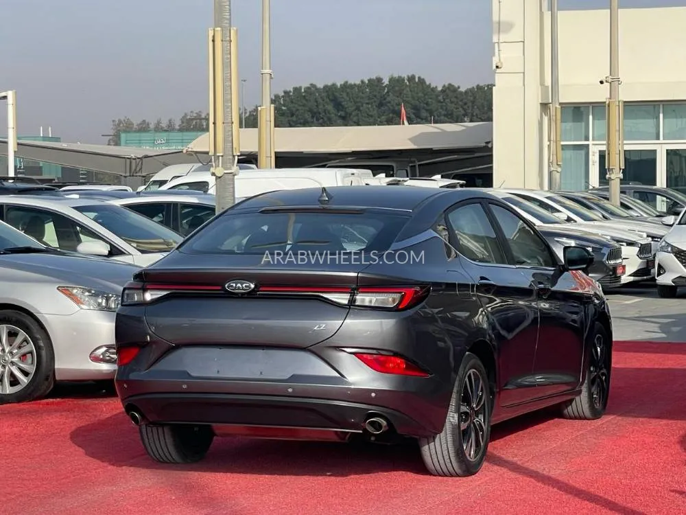 JAC J7 2023 for Sale in Sharjah Image-7