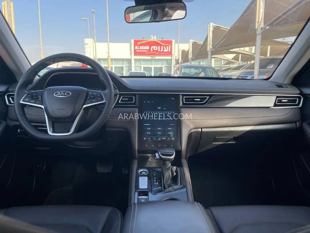 JAC J7 2023 for Sale in Sharjah Image-12