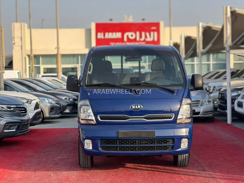 Kia Bongo 2022 for Sale in Sharjah Image-3