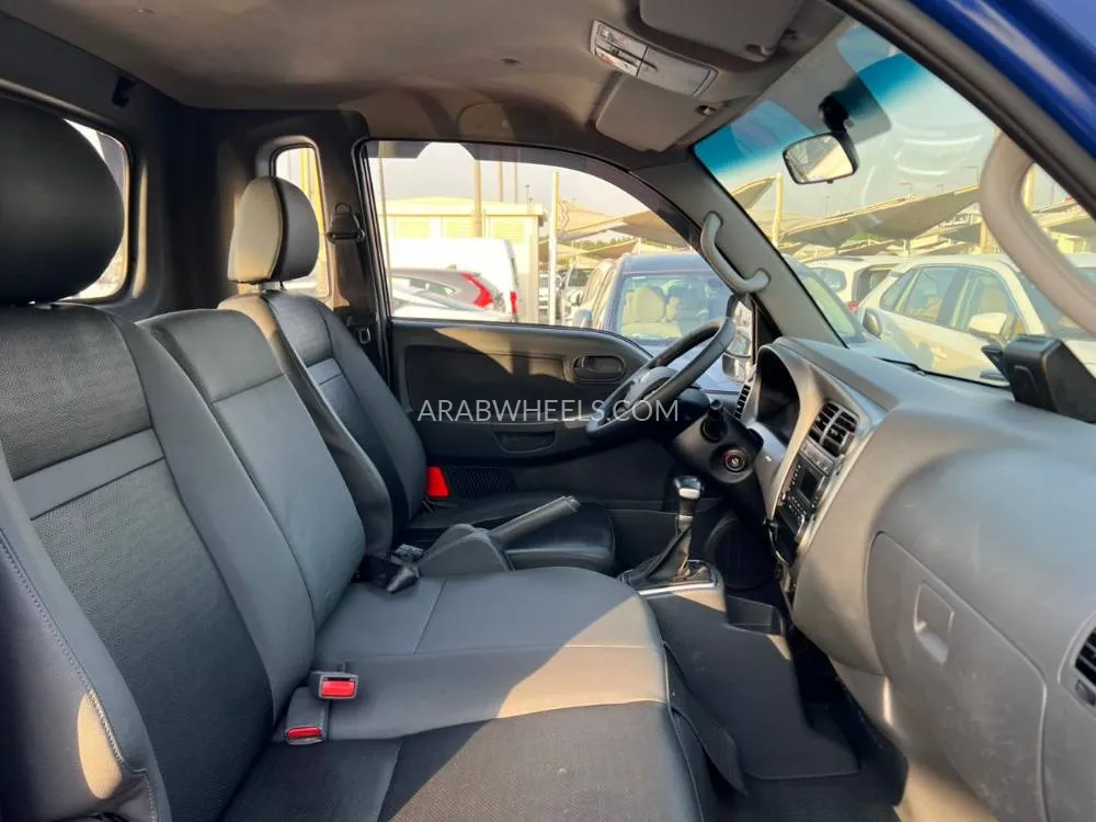 Kia Bongo 2022 for Sale in Sharjah Image-13