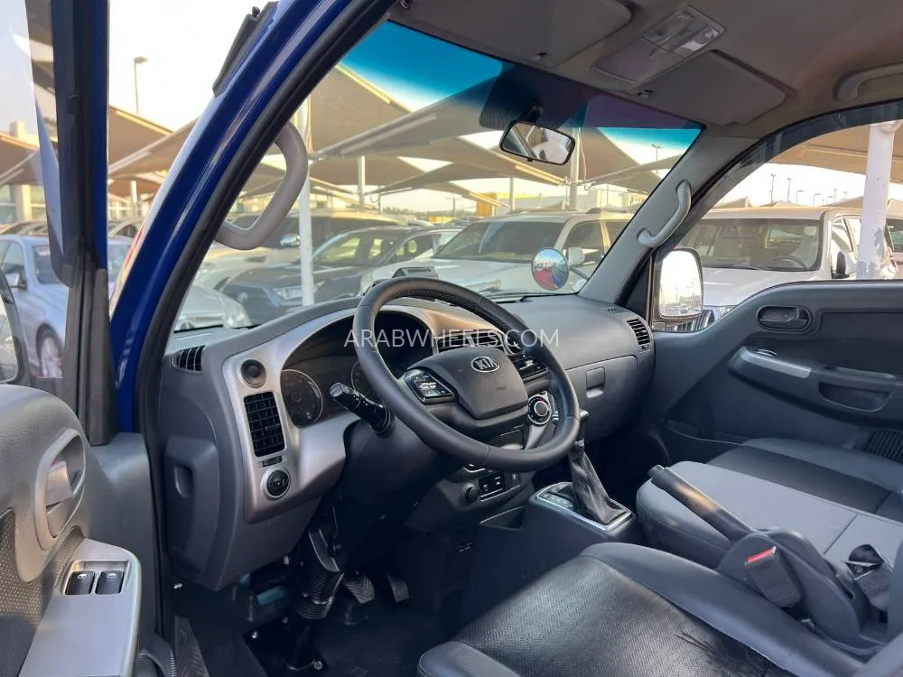 Kia Bongo 2022 for Sale in Sharjah Image-10