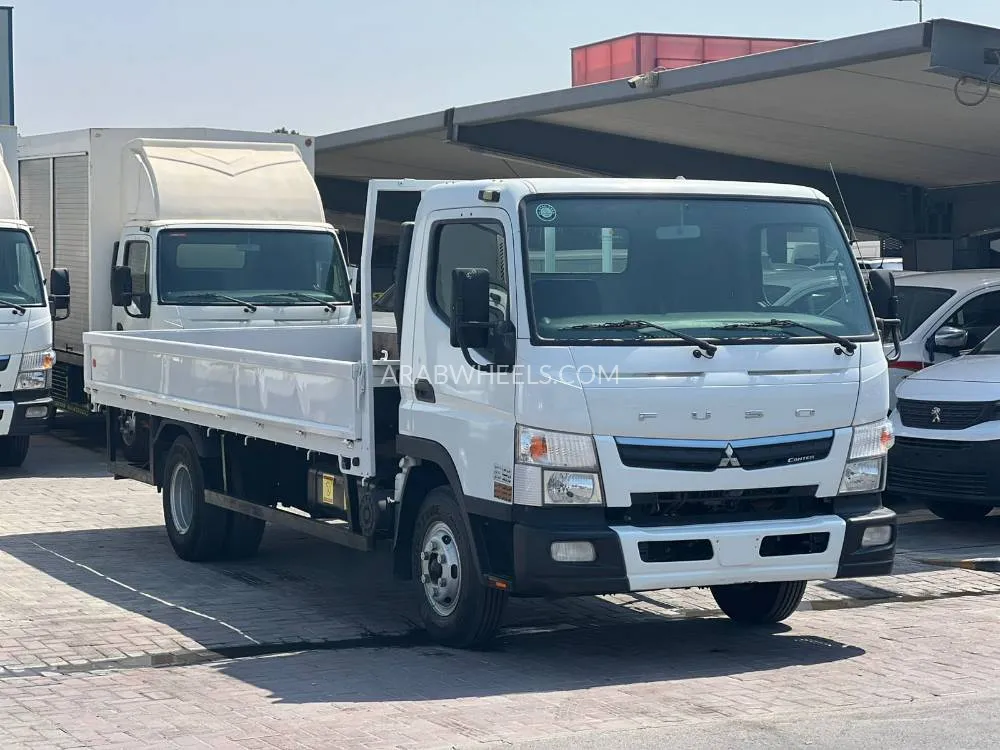 Mitsubishi Fuso 2020 for Sale in Sharjah Image-15