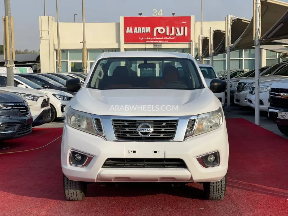 Nissan Navara 2019 for Sale in Sharjah Image-3