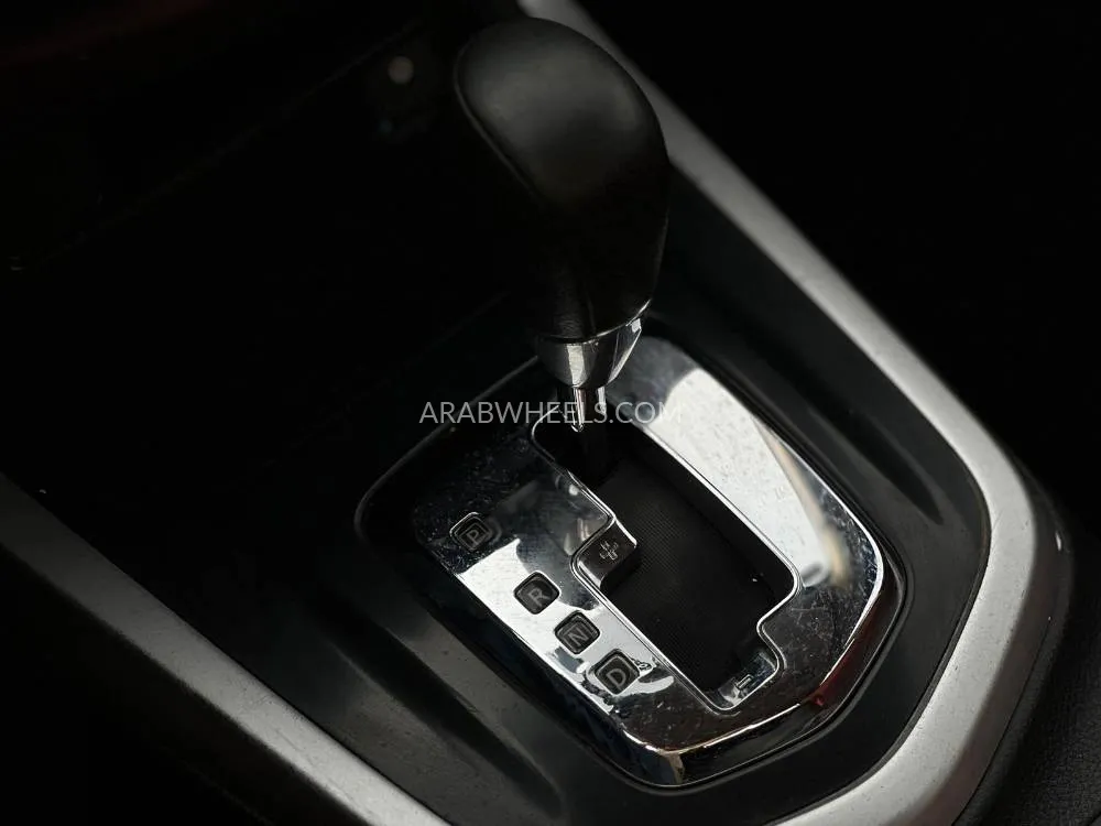 Nissan Navara 2020 for Sale in Sharjah Image-16