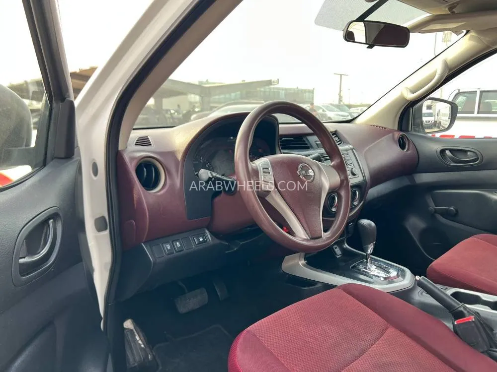 Nissan Navara 2020 for Sale in Sharjah Image-8