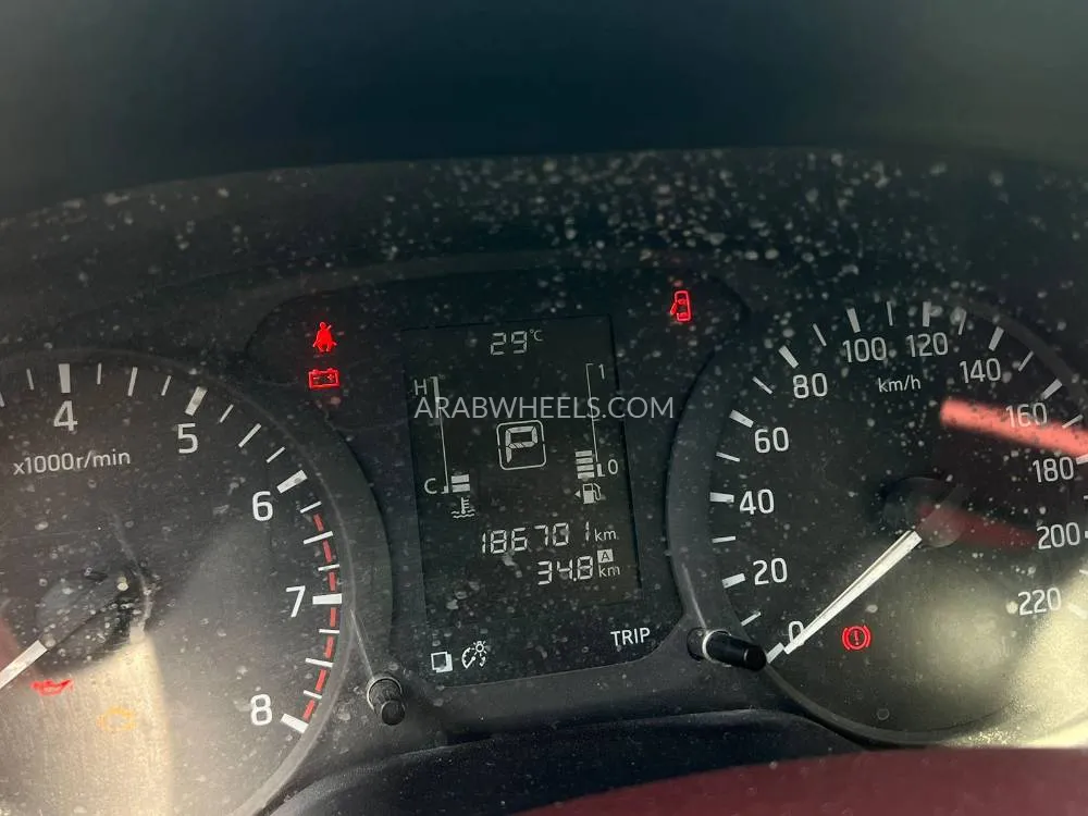 Nissan Navara 2020 for Sale in Sharjah Image-9