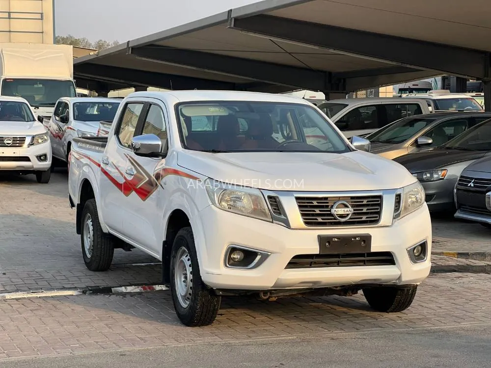 Nissan Navara 2020 for Sale in Sharjah Image-2