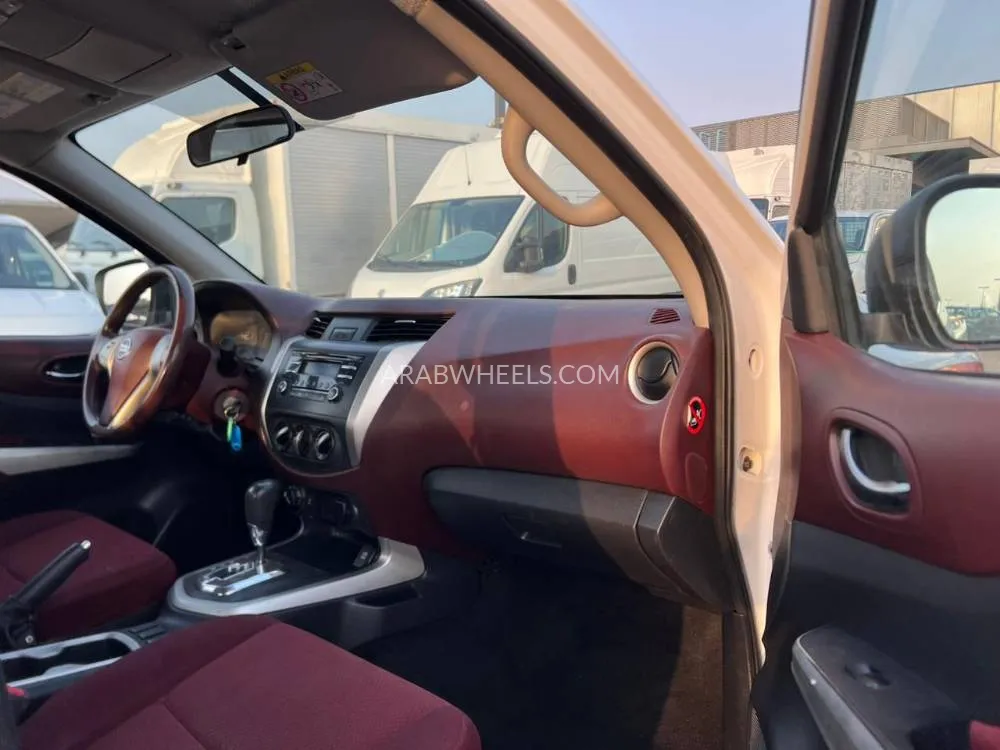 Nissan Navara 2020 for Sale in Sharjah Image-12